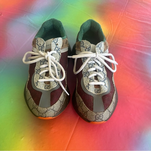 Gucci GG Rhyton Sneakers - Picture 2 of 8